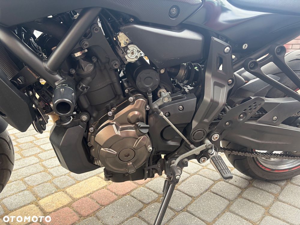 Yamaha MT - 8