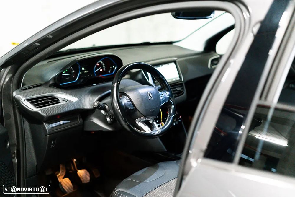 Peugeot 2008 1.2 PureTech Allure - 33