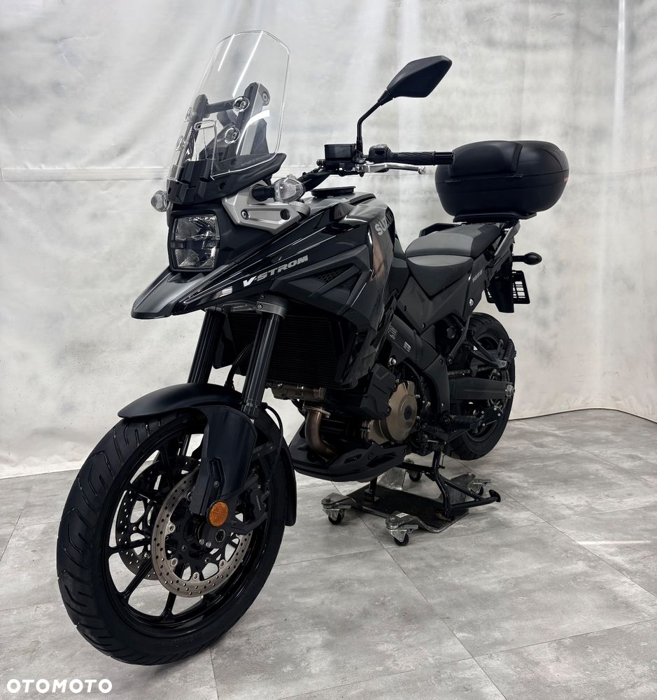 Suzuki V-STROM - 1