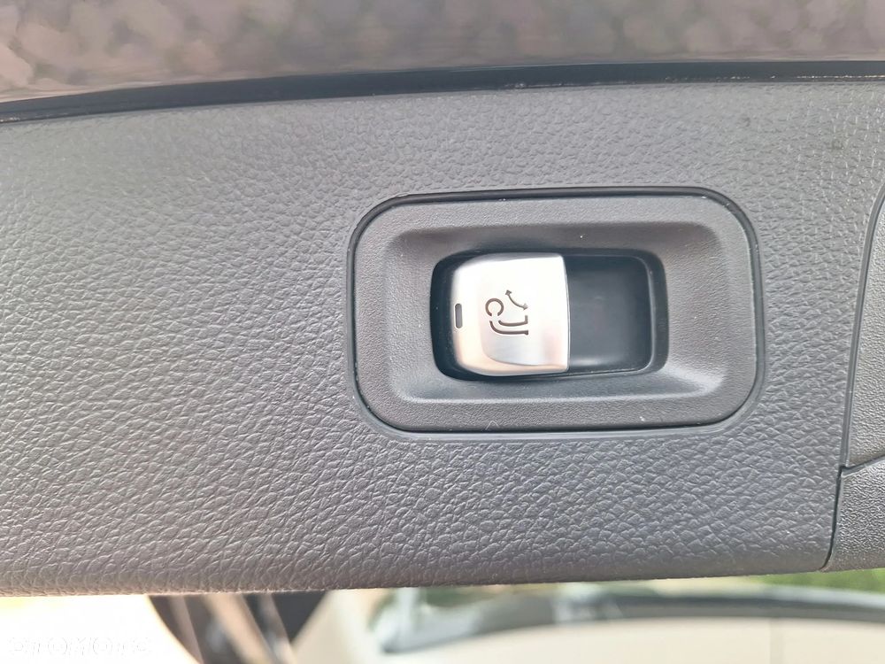 Mercedes-Benz GLC 220 d 4Matic 9G-TRONIC AMG Line - 33
