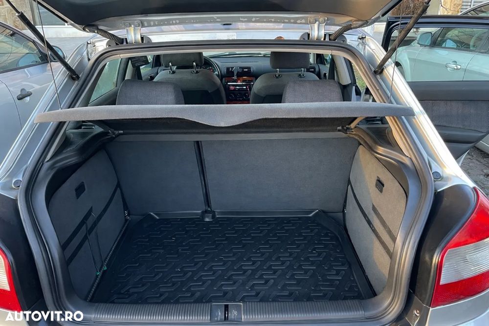 Audi A3 1.6 Attraction - 9