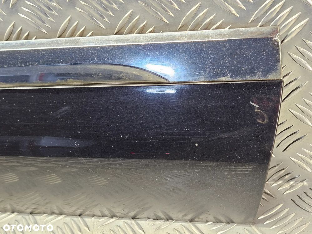 VW TOUAREG 7P 10-18R LISTWA OZDOBNA DRZWI CHROM CZARNA LC9X PRAWA PRZOD 7P6854939H - 4