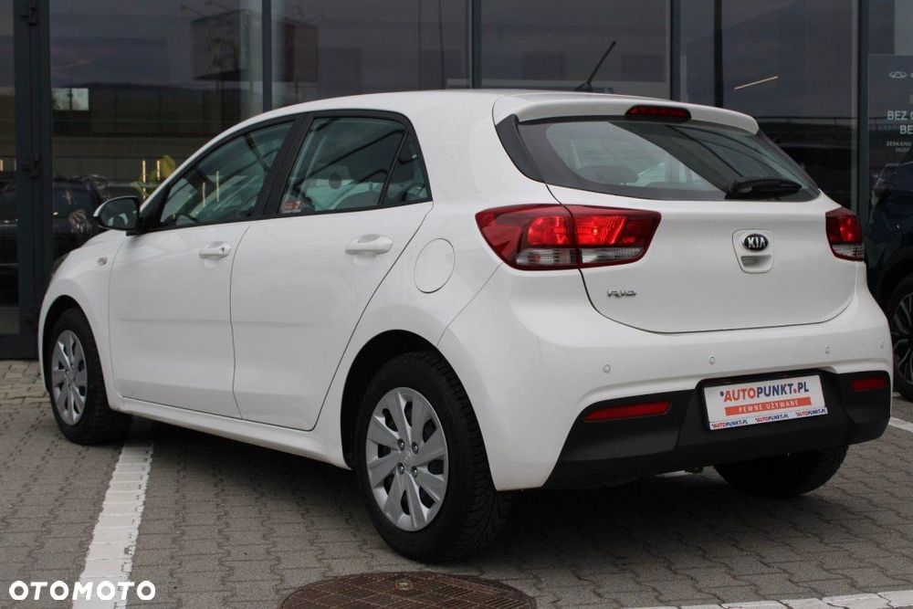Kia Rio - 7