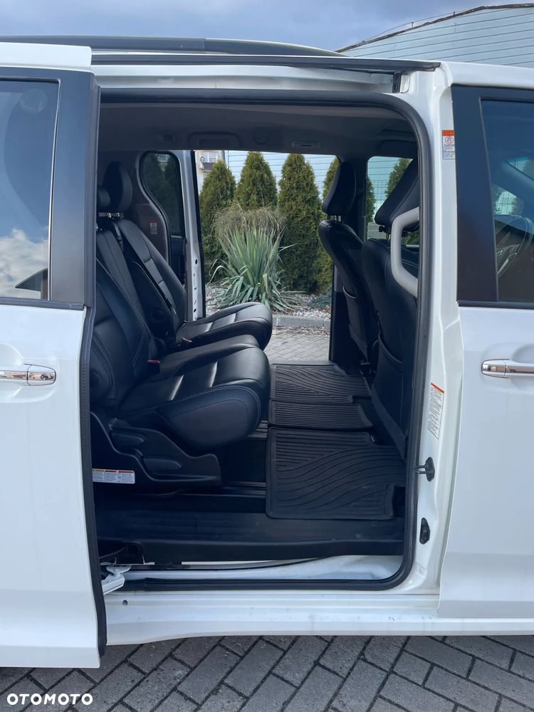 Toyota Sienna 3.5 V6 SE - 17