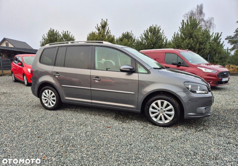 Volkswagen Touran - 25