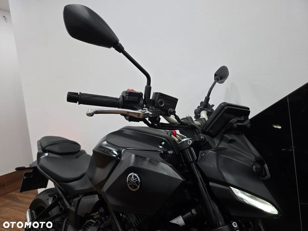 Yamaha MT - 3