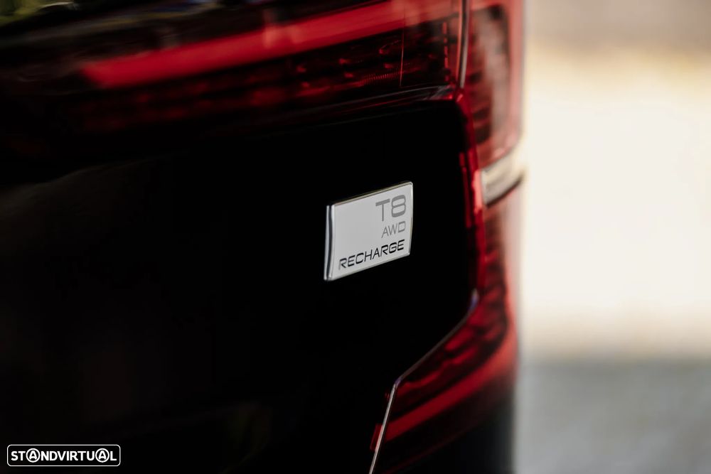 Volvo S60 T8 Recharge AWD Ultimate Dark - 19