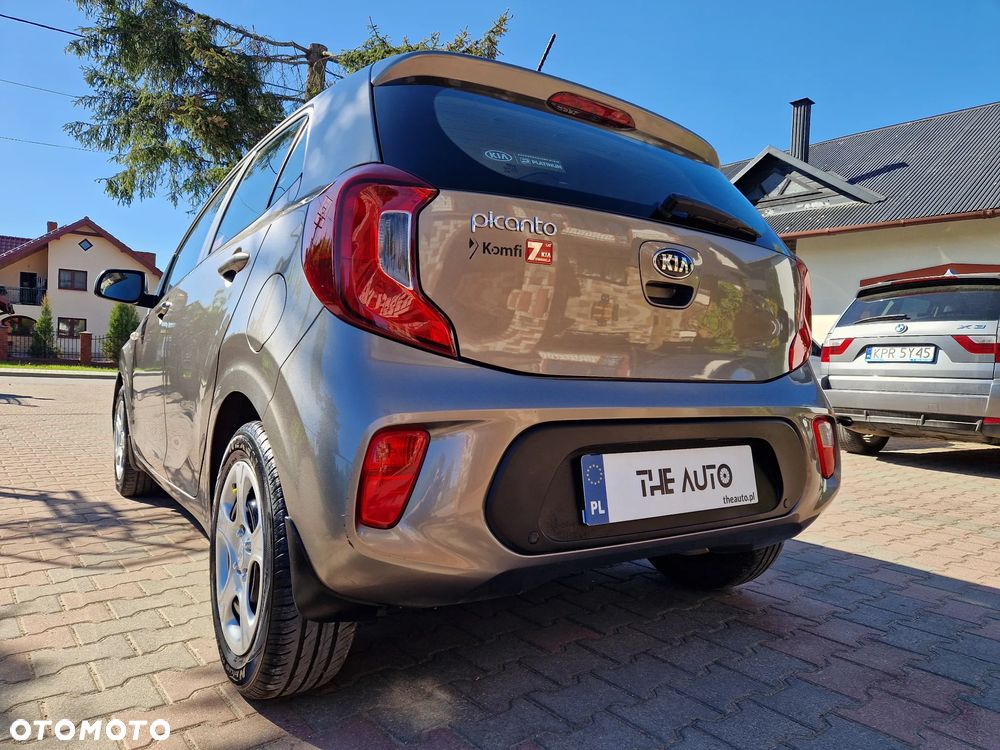 Kia Picanto 1.2 L - 6