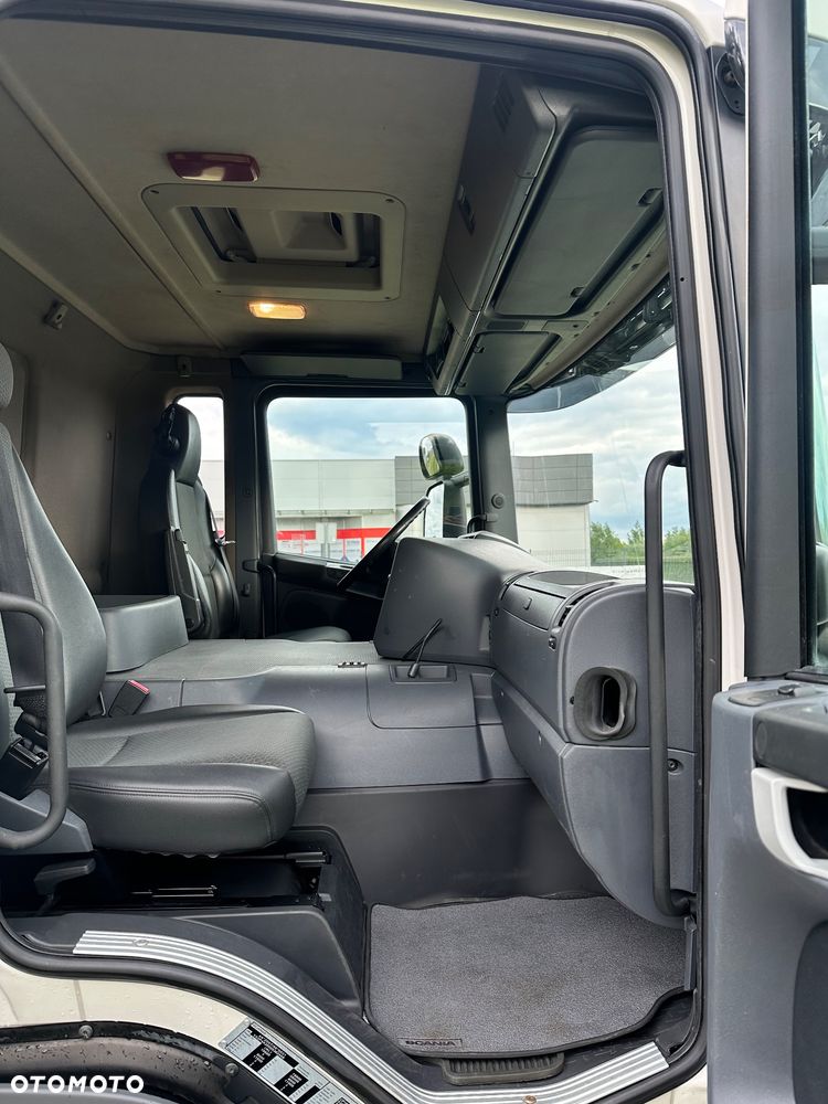 Scania P250 euro6 z Holandii kontener izoterma 19palet - 7