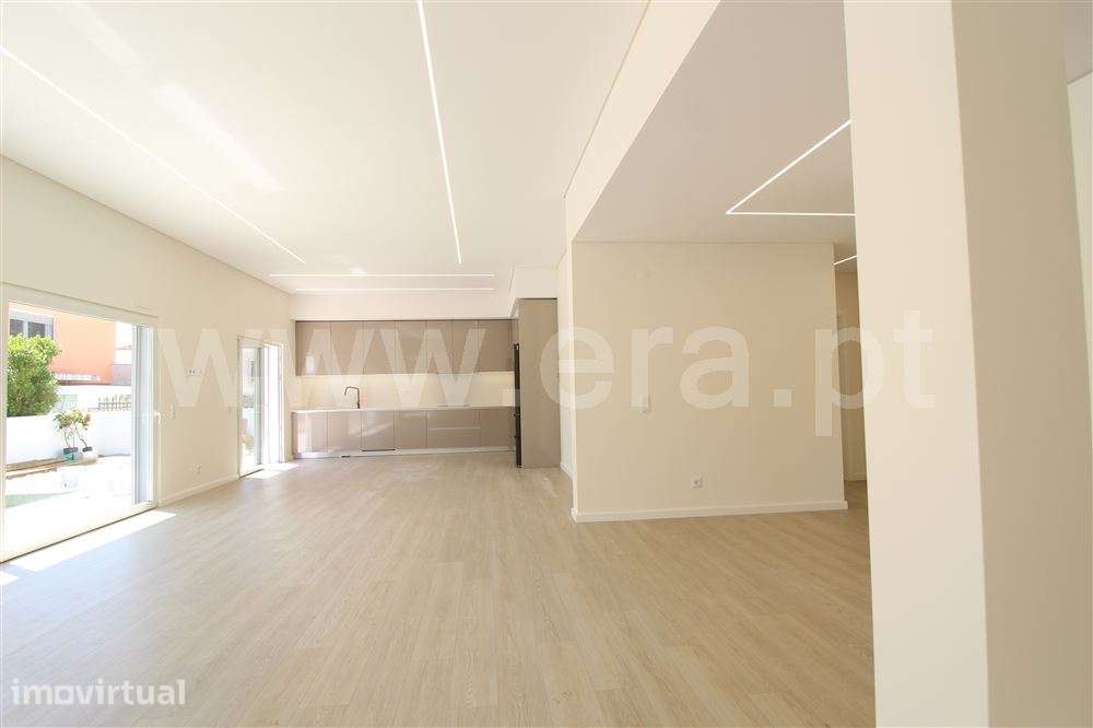 Moradia Isolada 4 quartos, Venda - Grande imagem: 3/13