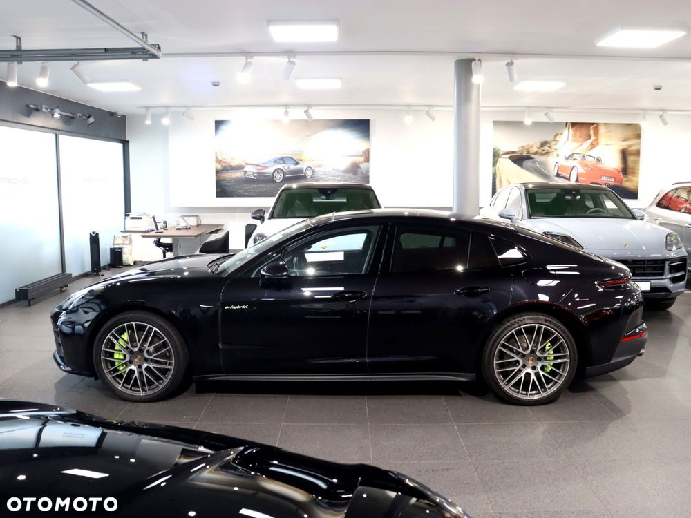 Porsche Panamera 4 E-Hybrid PHEV - 2