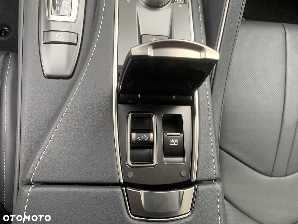 Lexus LC 500 Superturismo - 18