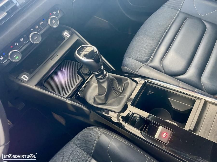 Citroën C4 1.2 PureTech Shine - 17