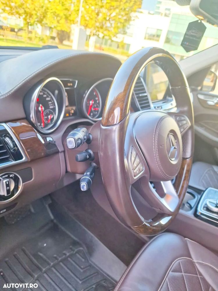 Mercedes-Benz GLS - 39