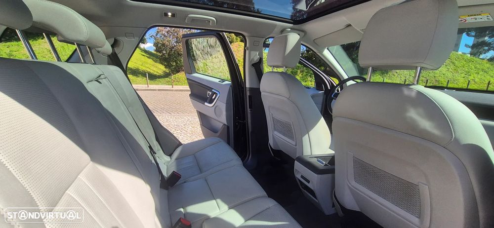 Land Rover Discovery Sport 2.0 eD4 HSE - 23