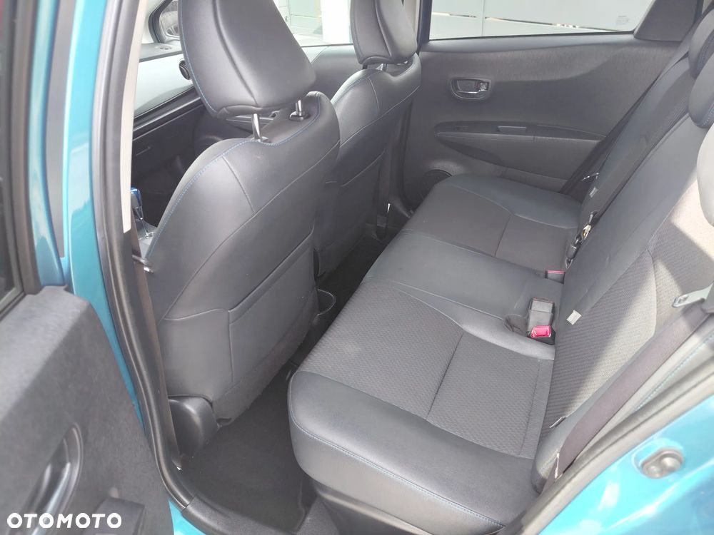 Toyota Yaris Hybrid 100 Premium - 5