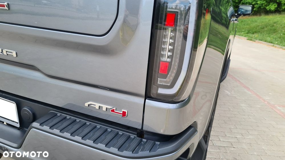 GMC Sierra - 9