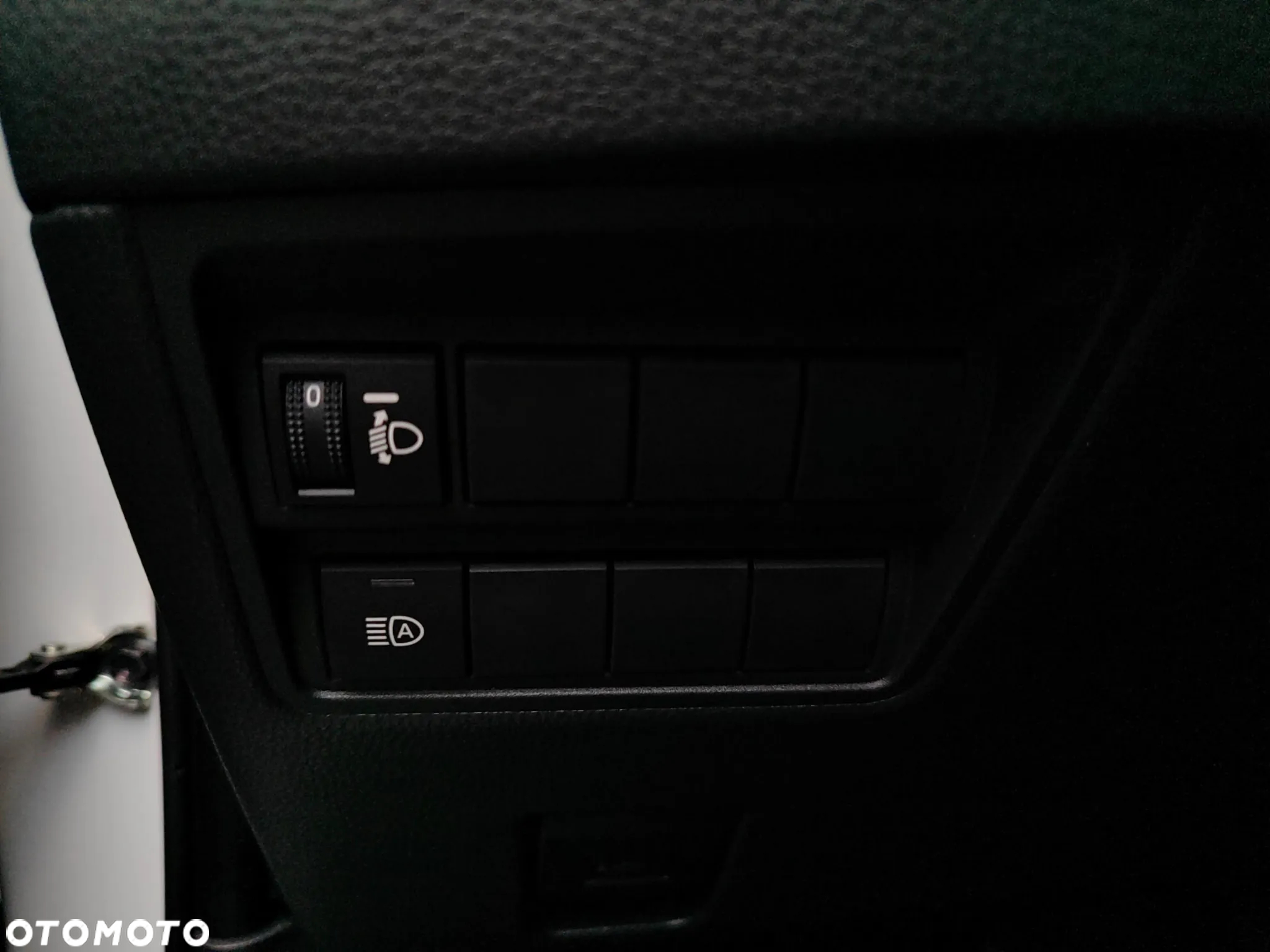 Toyota Yaris - 24