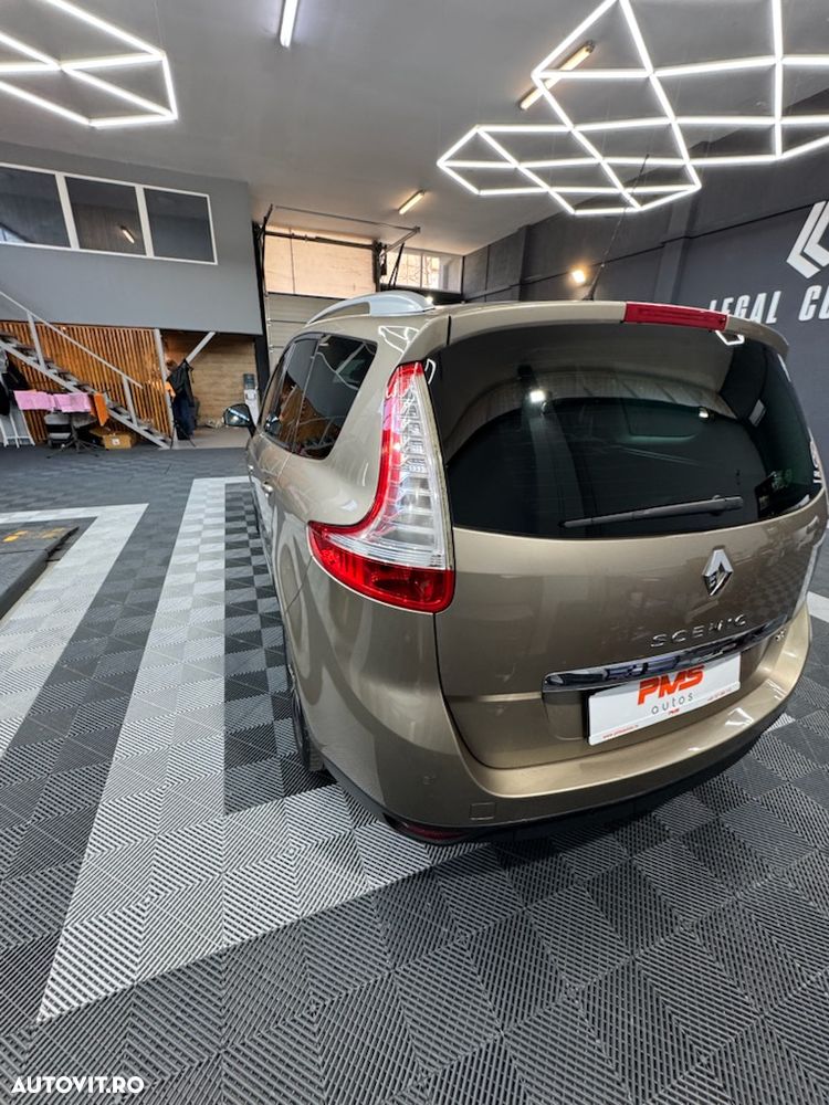 Renault Scenic - 9