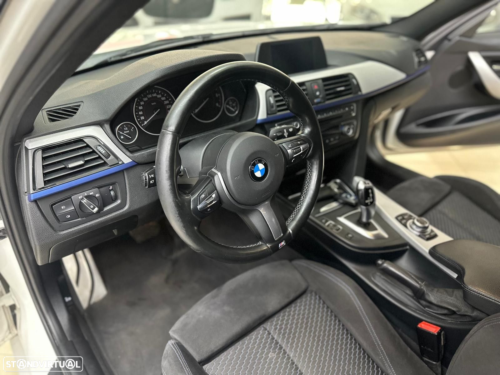 BMW 320 d Auto Pack M - 21