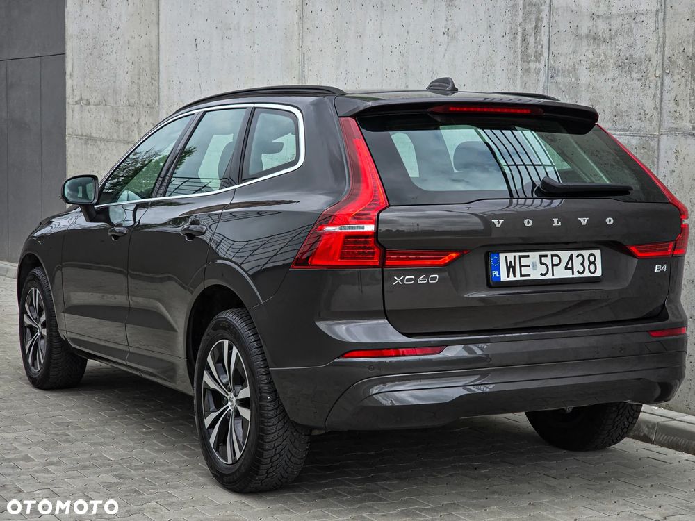 Volvo XC 60 B4 D Momentum Pro - 4
