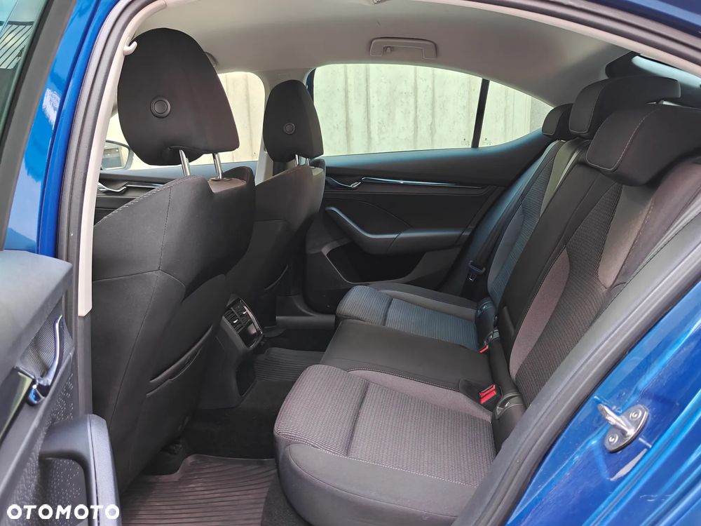 Skoda Octavia 1.5 TSI ACT Ambition - 6