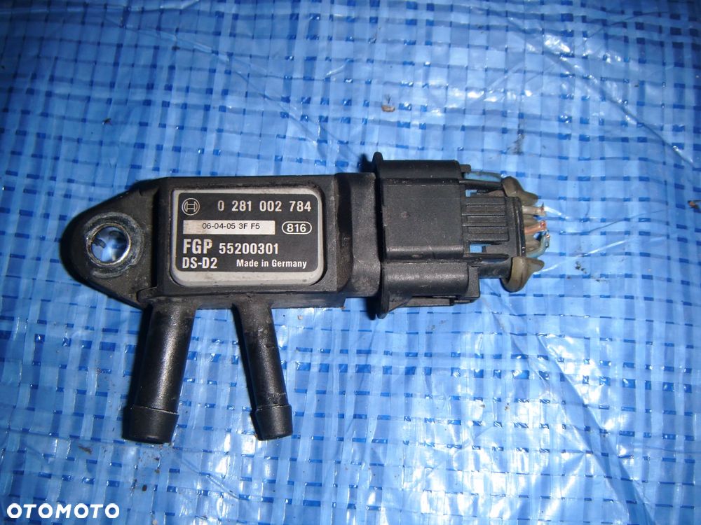 opel astra h  1.9 cdti map sensor  0281002784 - 1