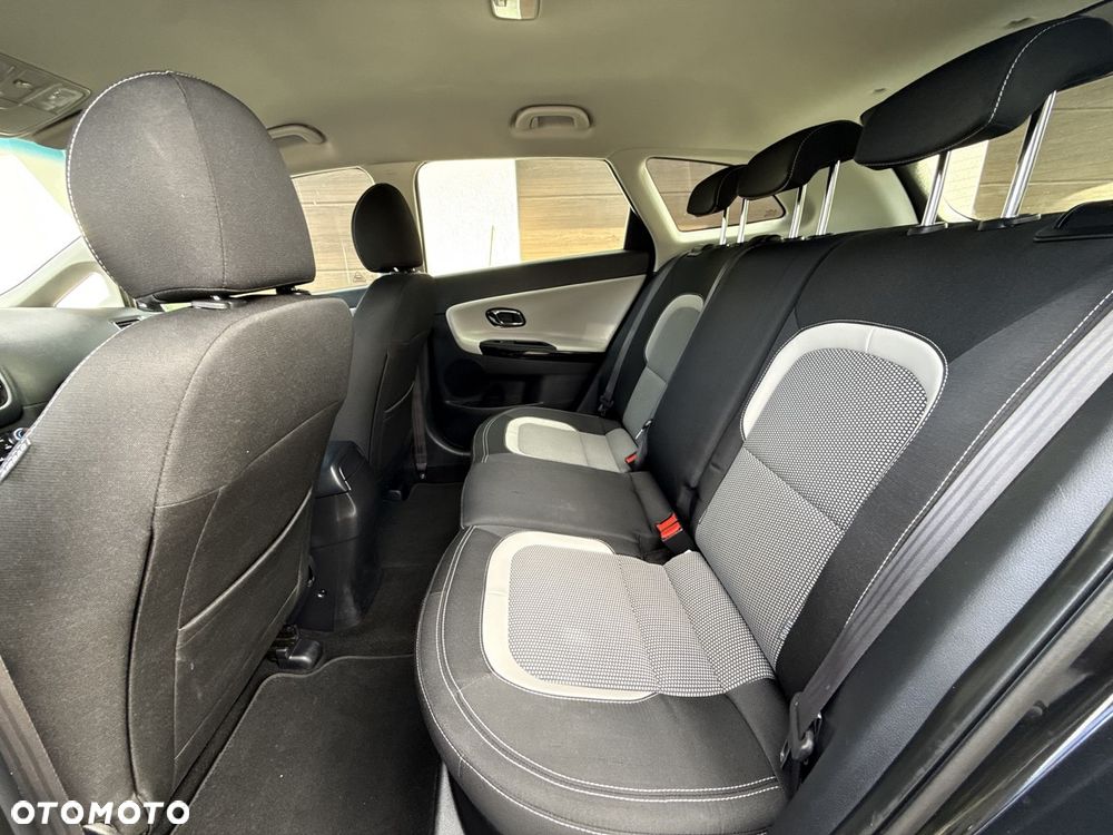 Kia Ceed 1.6 GDI Business Line - 18