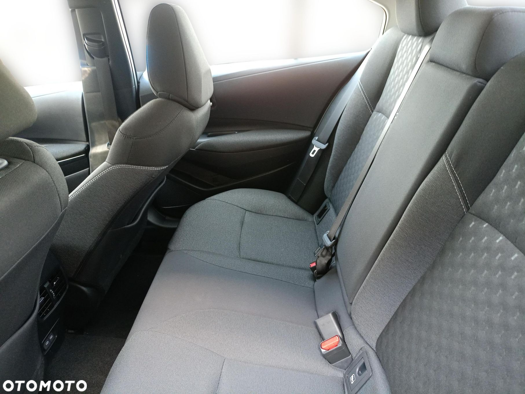 Toyota Corolla - 11