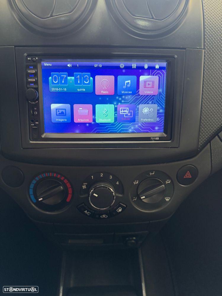 Chevrolet Aveo 1.2 LS - 21