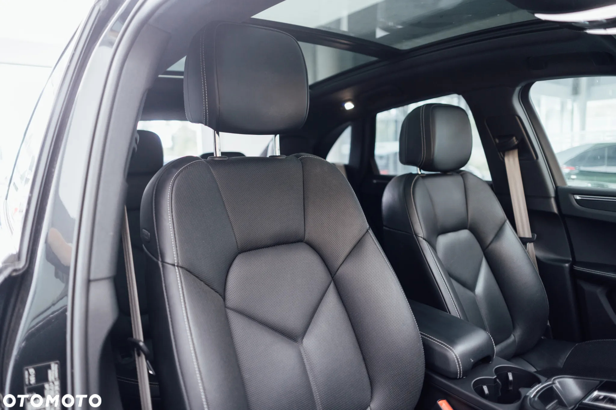 Porsche Macan Standard - 30
