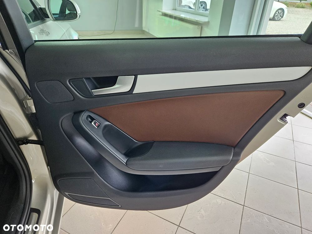 Audi A4 Limousine - 19