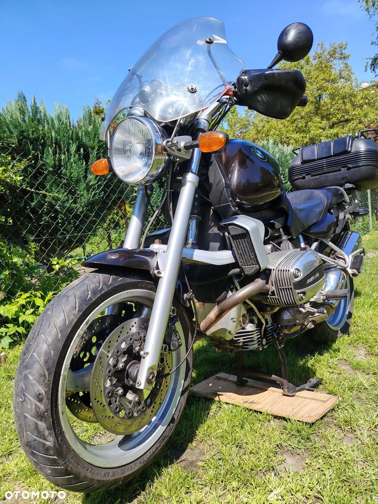 BMW R - 1
