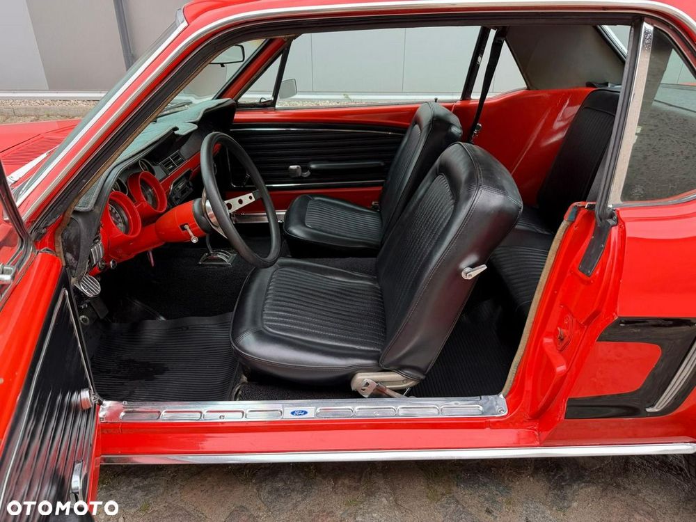 Ford Mustang - 5
