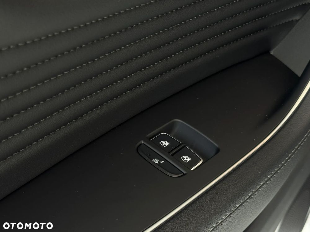 Hongqi HS5 2.0T Executive AWD - 9