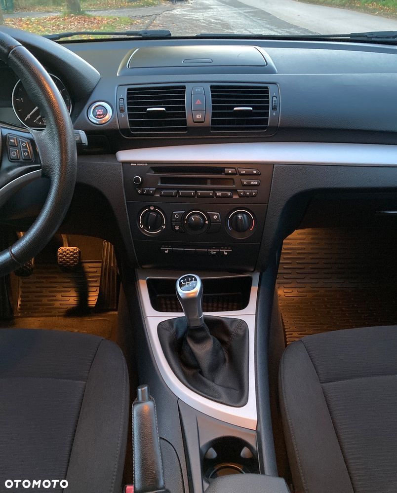 BMW Seria 1 118d DPF - 8