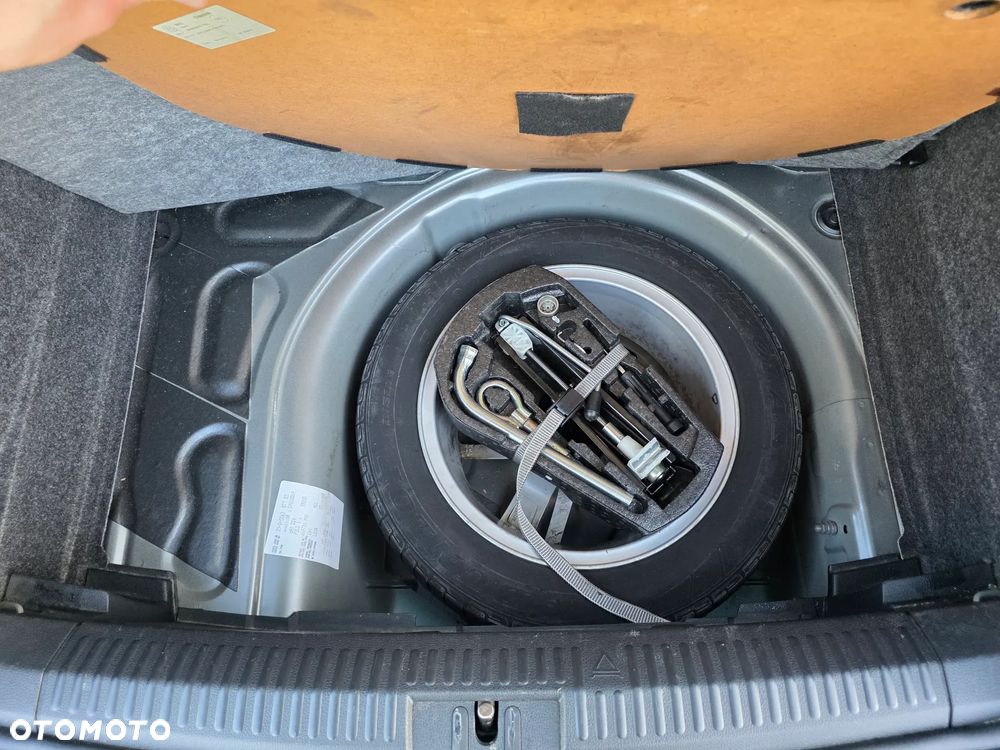 Volkswagen Polo 1.6 TDI MATCH - 30