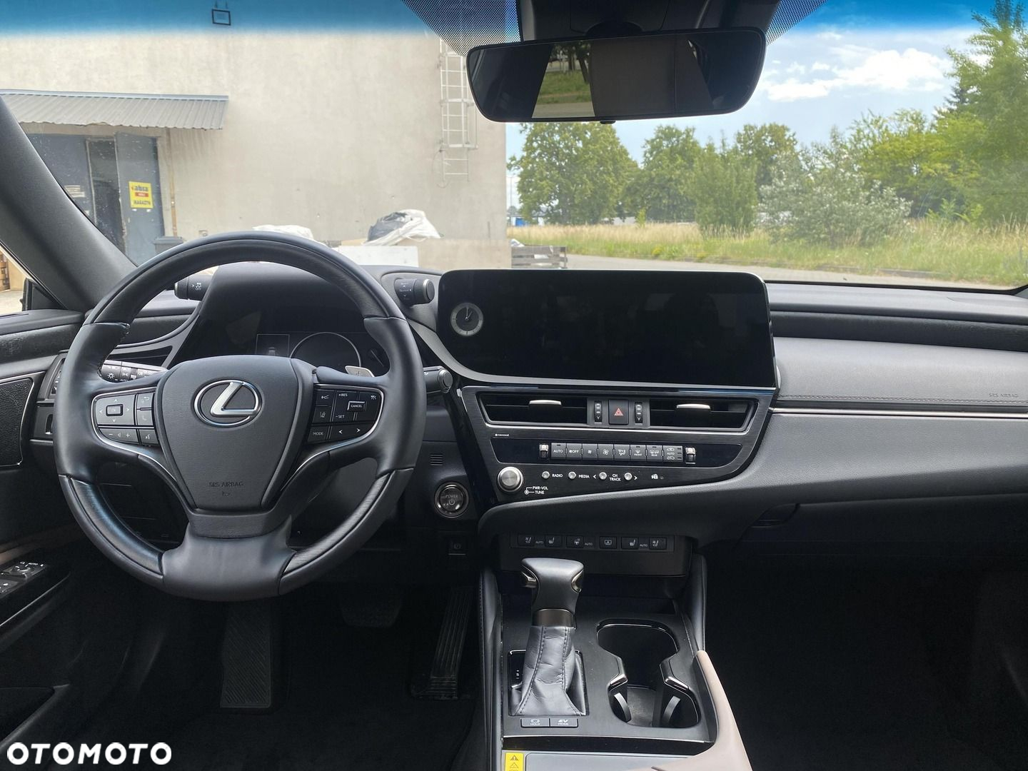 Lexus ES - 4