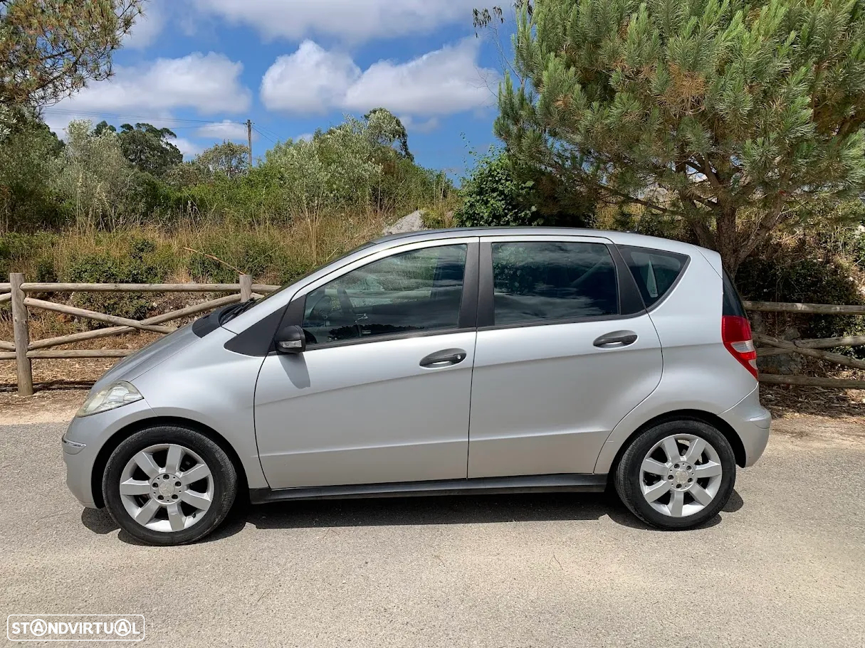 Mercedes-Benz A 150 Elegance Automatic - 3