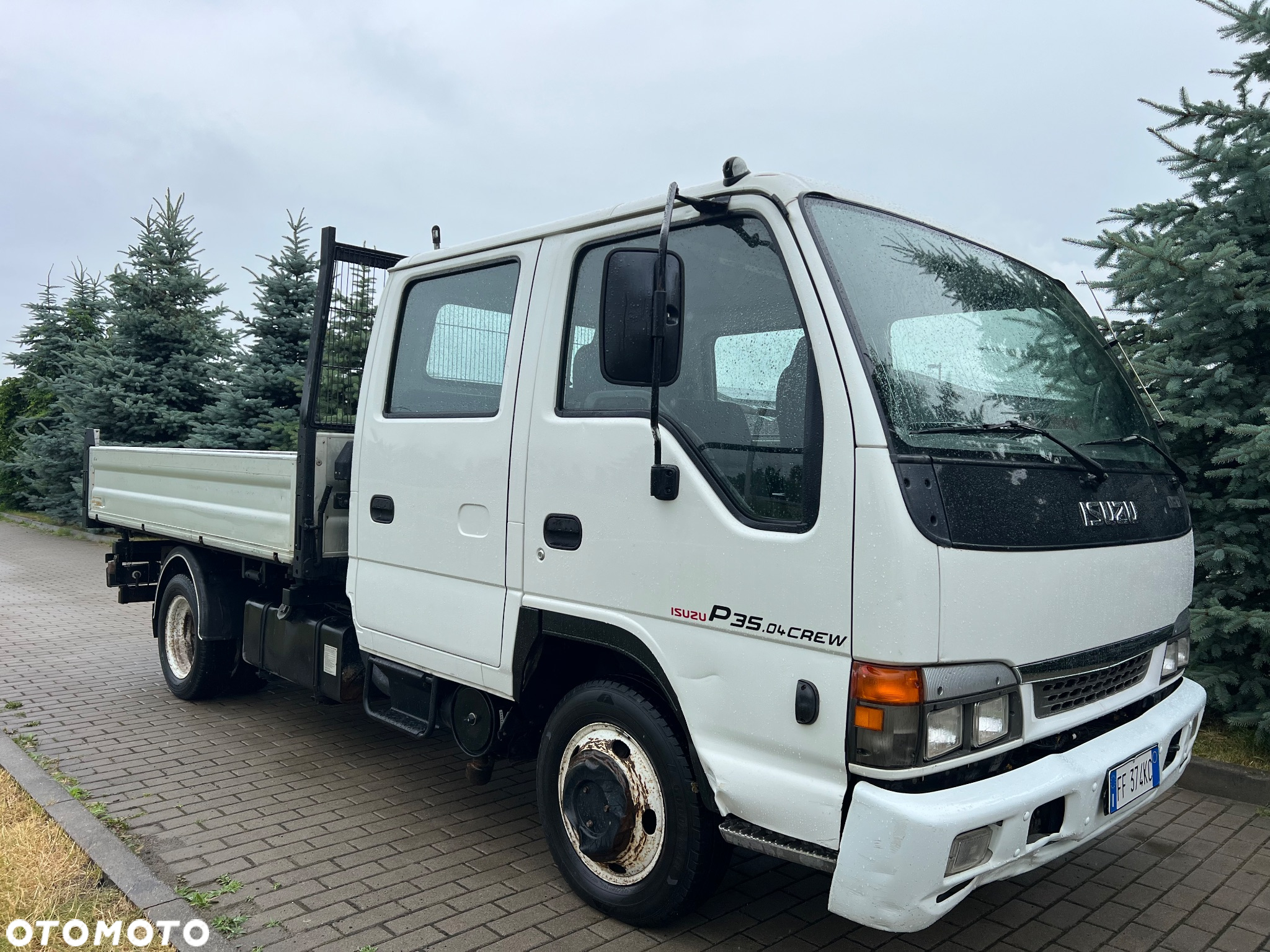 Isuzu NPR - 3