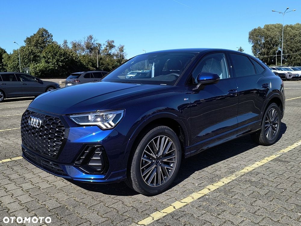 Audi Q3 Sportback - 14