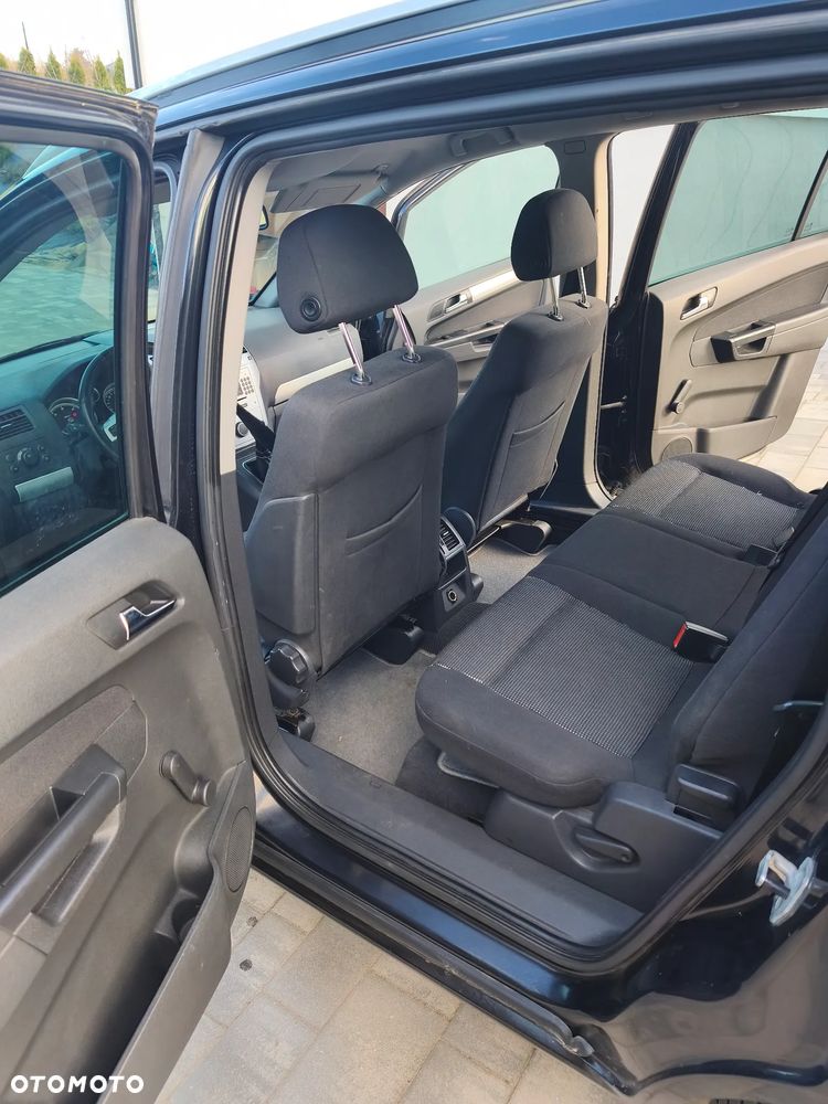 Opel Zafira - 10