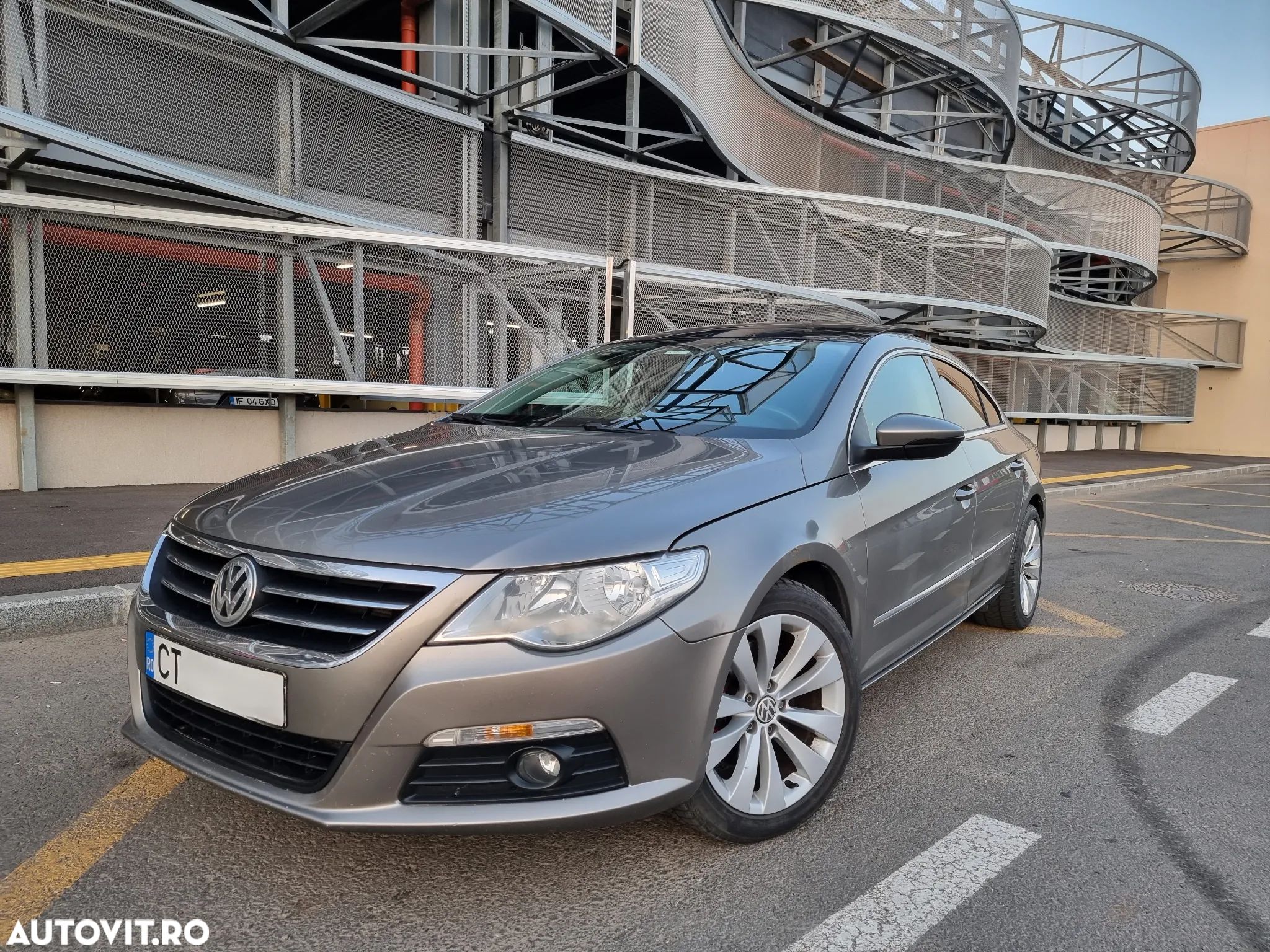 Volkswagen Passat CC 2.0 TDI DPF DSG - 1