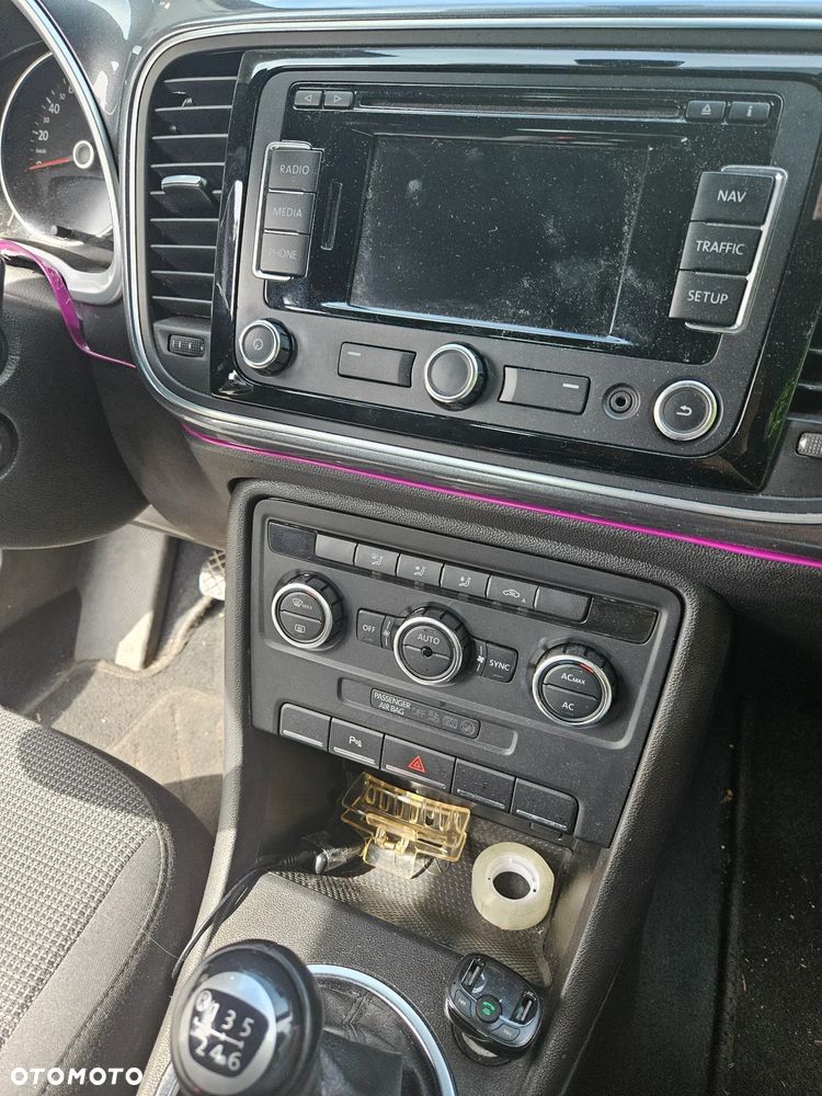 Volkswagen Beetle 1.2 TSI - 12