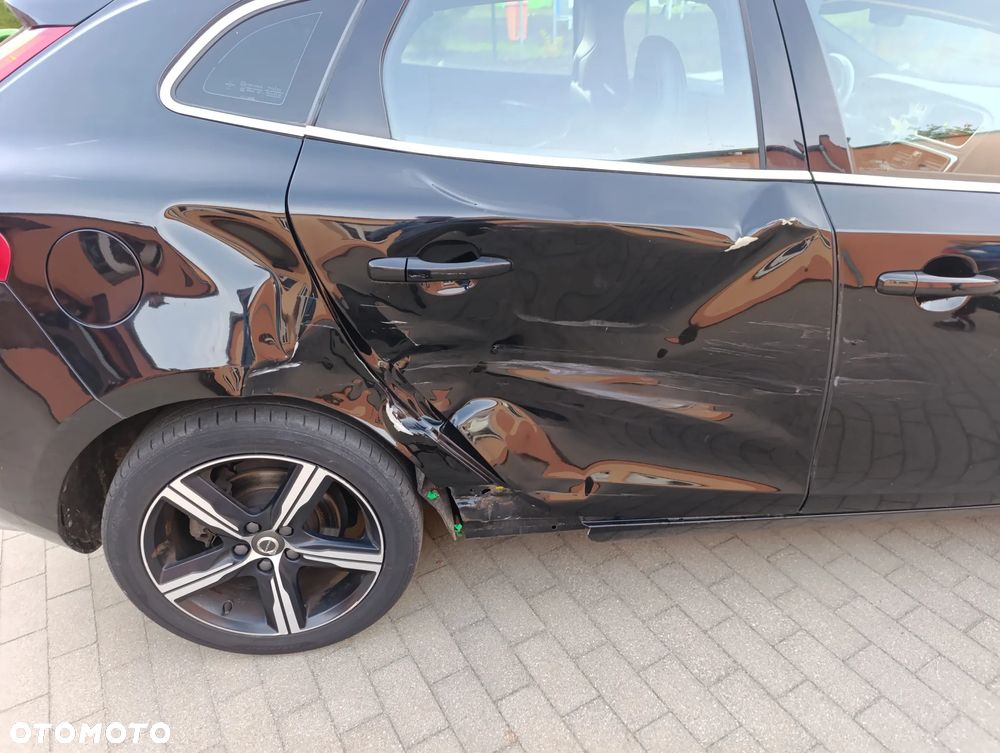 Volvo V40 D2 Drive-E SCR R-Design Momentum - 7
