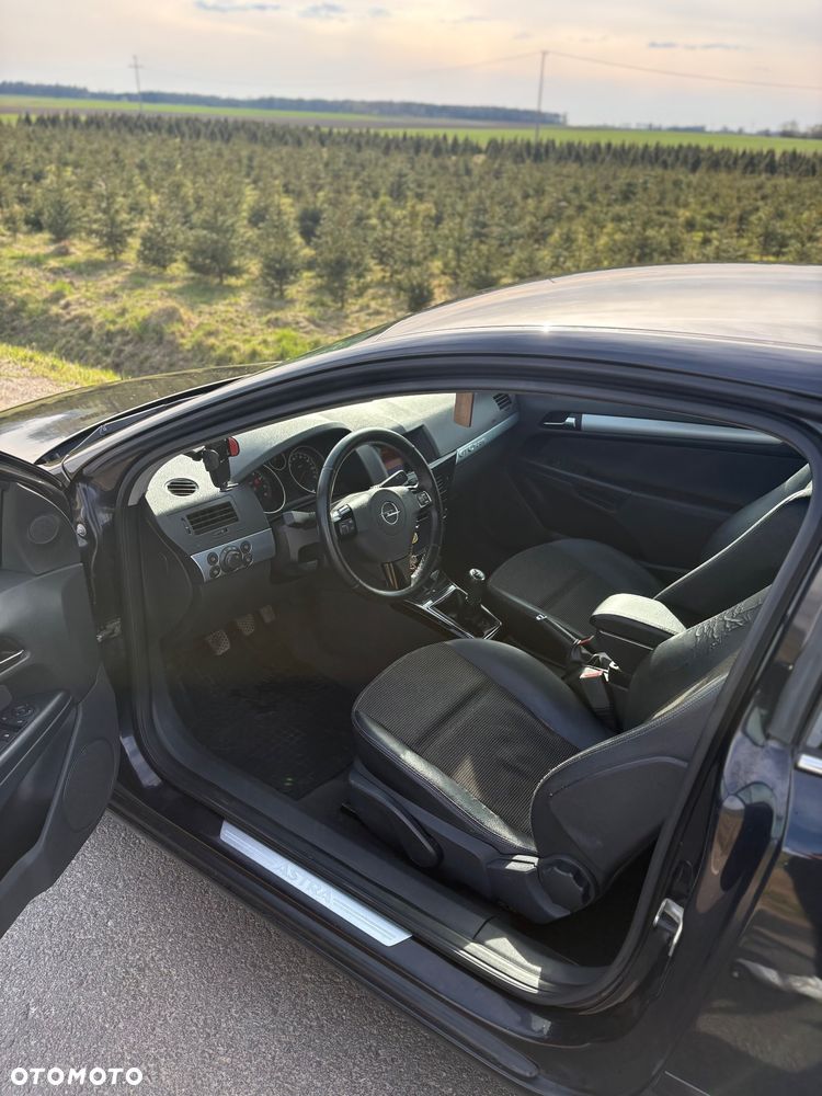 Opel Astra 1.6 Turbo Cosmo - 6