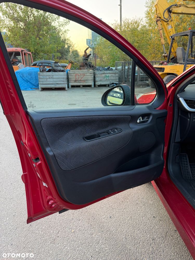 Peugeot 207 - 20