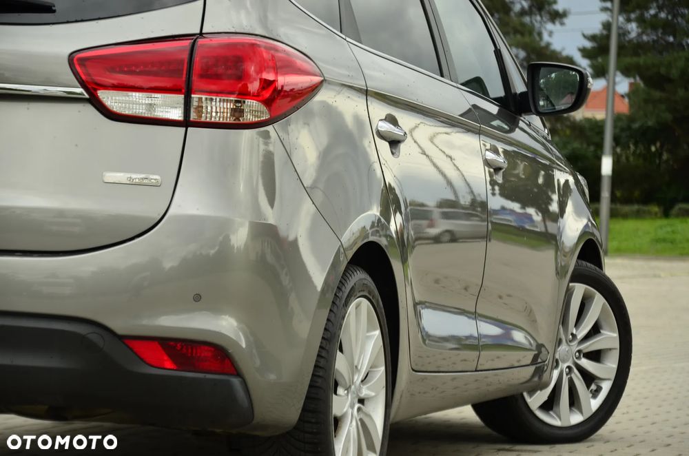 Kia Carens 1.7 CRDi L 7os - 18