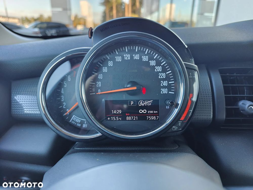 MINI Cooper Standard - 9