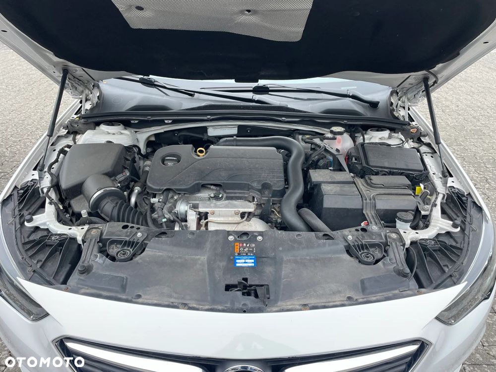 Opel Insignia 1.5 T Exclusive S&S - 8